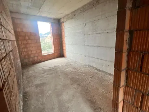 Sale, one bedroom apartment, 47m², Bečići, Budva - image 8