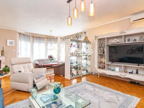 Izdavanje, kuća, 400m², Donja Gorica, Podgorica