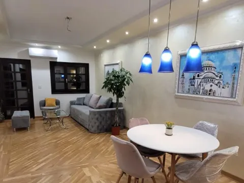 Prodaja, četvorosoban stan, 94m², Vračar Hram, Vračar Sve Podlokacije - image 1