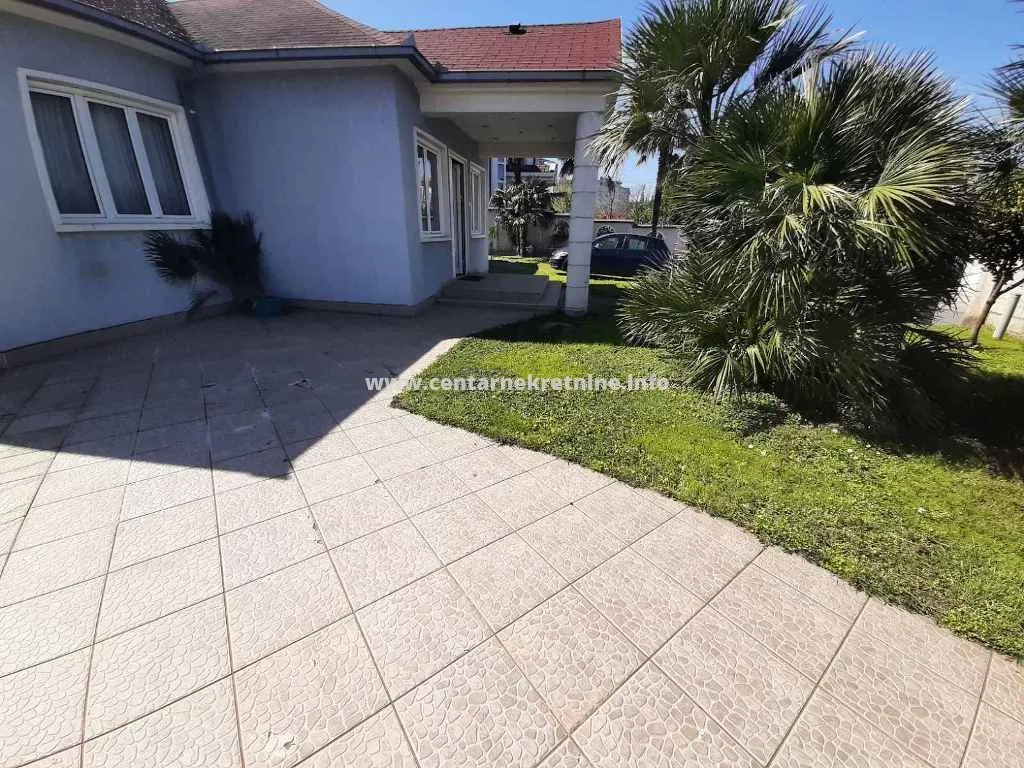Rent, house, 150m², Zagorič, Podgorica