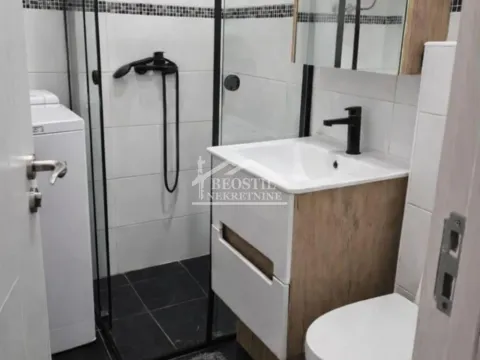 Prodaja, dvosoban stan, 61m², Resnik, Beograd - image 10