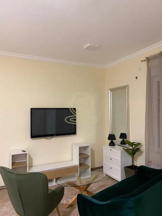 Rent, two bedroom apartment, 51m², Vračar Sve Podlokacije, Beograd