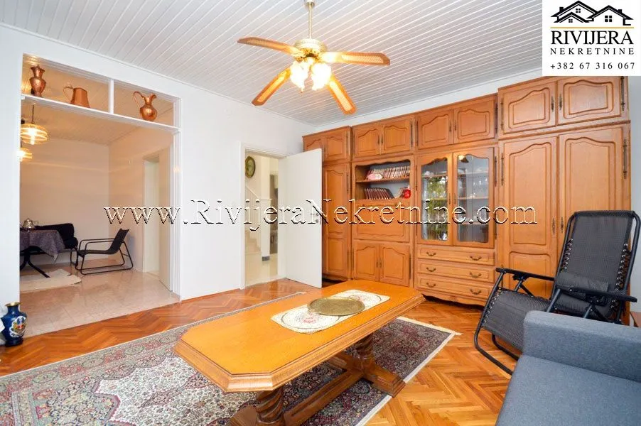Prodaja, kuća, 130m², Centar, Tivat