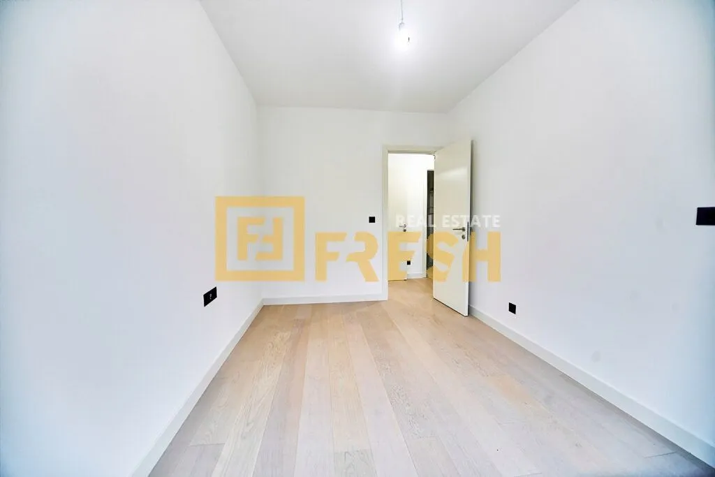 Prodaja, dvosoban stan, 69m², Krivi Most, Podgorica