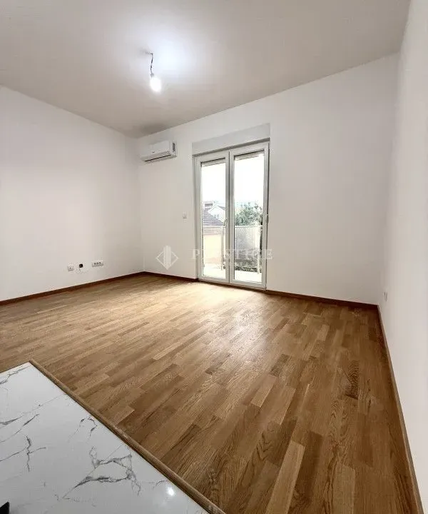 Izdavanje, garsonjera, 29m², Zabjelo, Podgorica