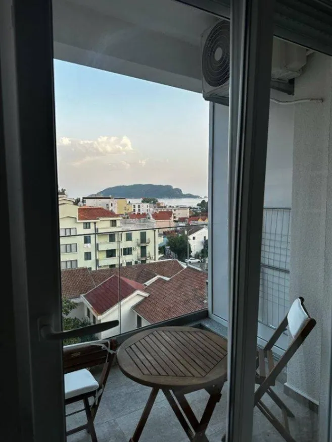 Rent, one bedroom apartment, 45m², Budva, Crna Gora