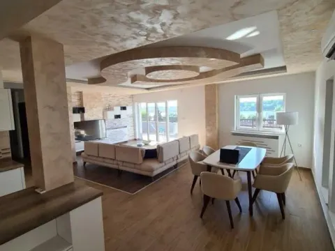Prodaja, četvorosoban stan, 170m², Sremska Kamenica, Petrovaradin - image 3