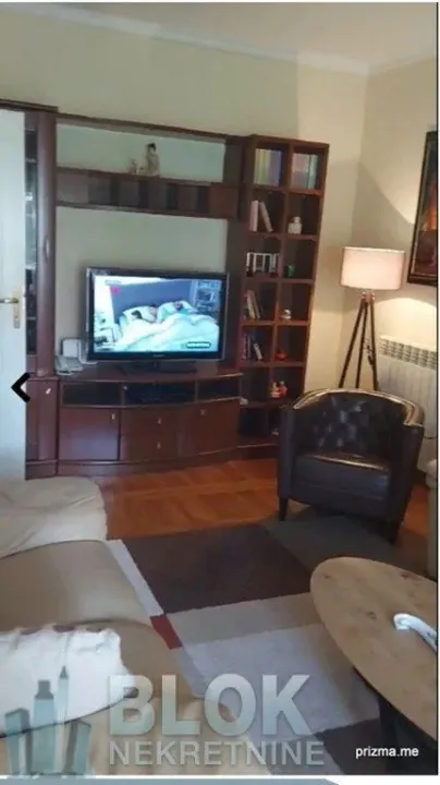 Izdavanje, dvosoban stan, 75m², Gorica C, Podgorica