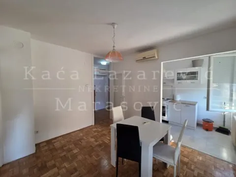 Izdavanje, jednosoban stan, 34m², Vračar Sve Podlokacije, Beograd - image 3