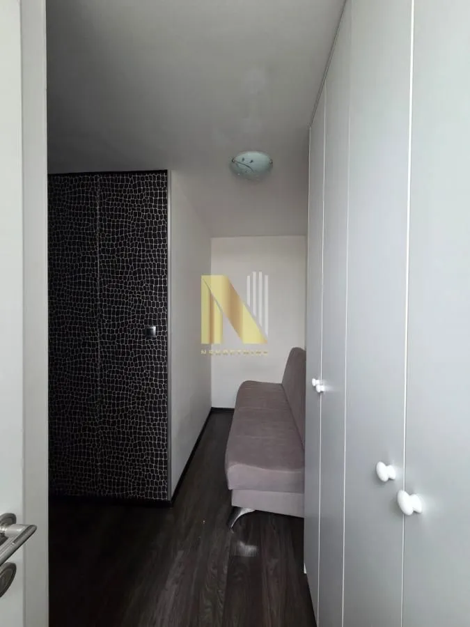Izdavanje, trosoban stan, 86m², Centar, Novi Sad