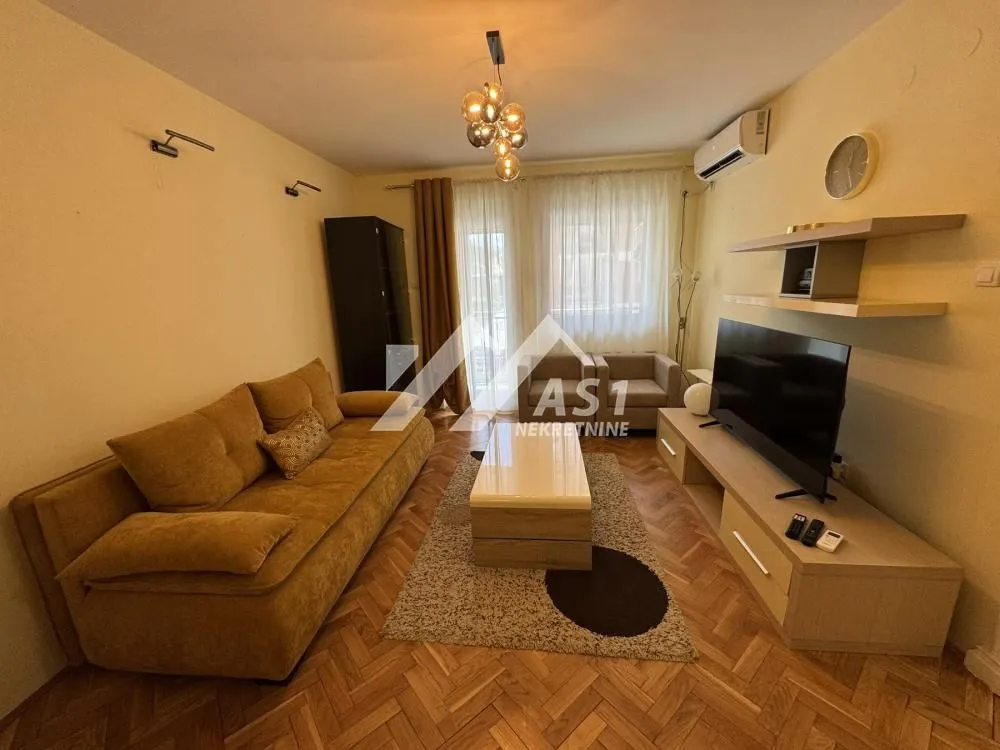 Izdavanje, trosoban stan, 76m², Novi Sad Sve Podlokacije, Novi Sad