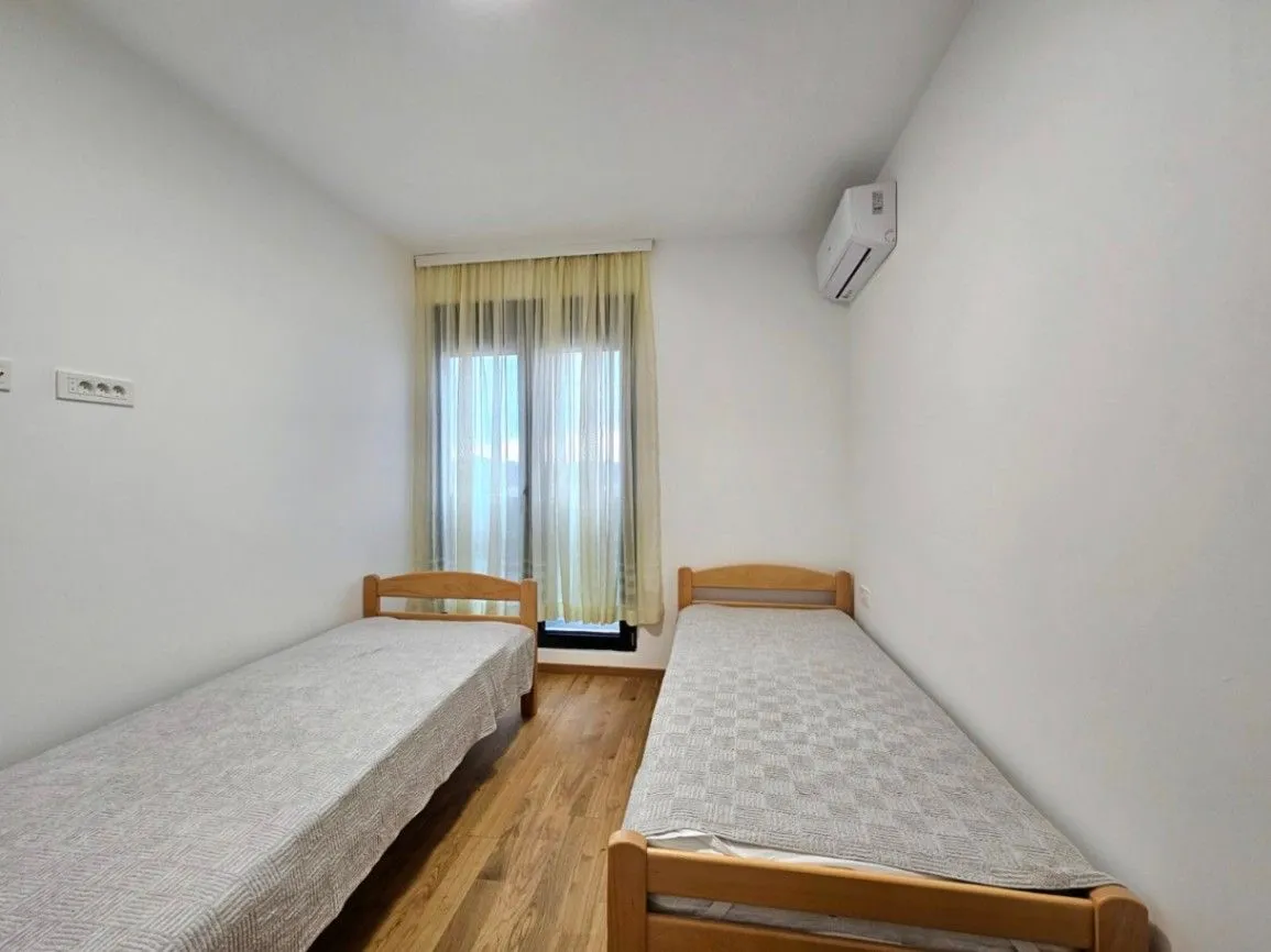 Izdavanje, dvosoban stan, 60m², New City, Podgorica