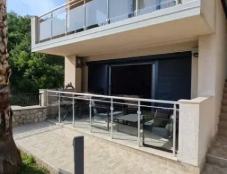 Rent, two bedroom apartment, 78m², Sveti Stefan, Budva - image 4