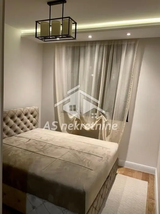 Rent, two bedroom apartment, 42m², Vračar Sve Podlokacije, Beograd