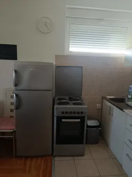 Rent, studio apartment, 30m², Tuški Put, Podgorica - image 3