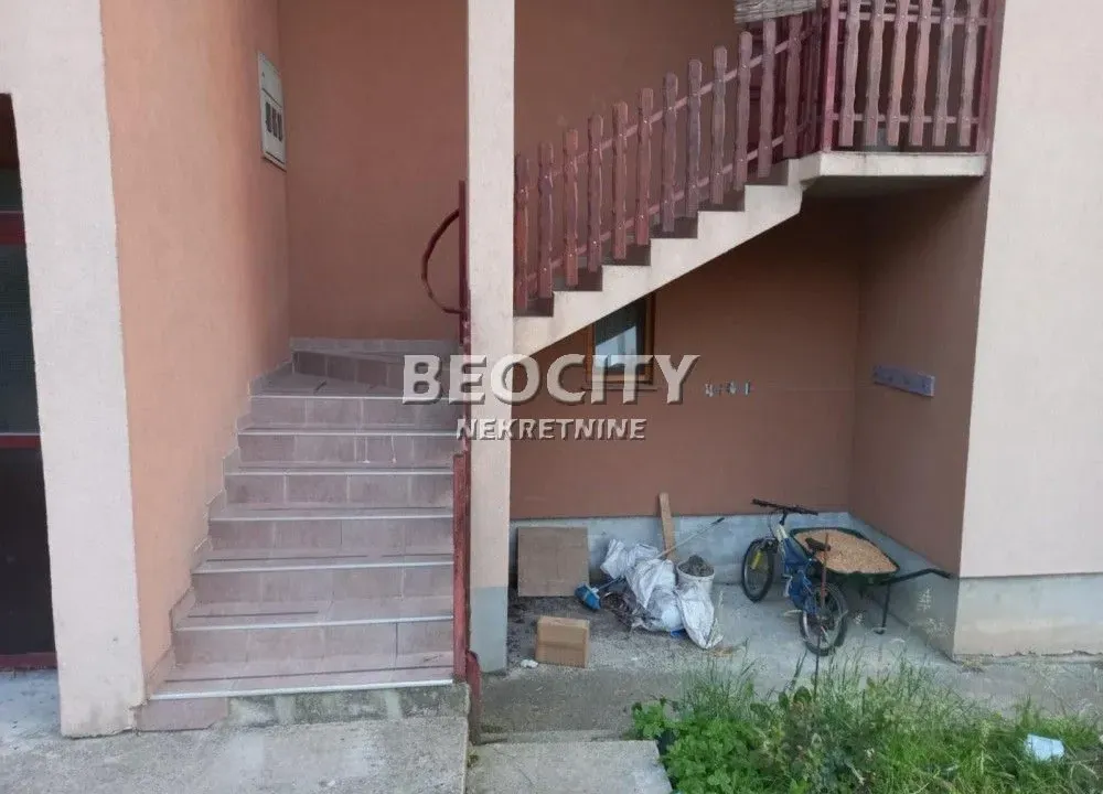 Prodaja, kuća, 300m², Lukavica, Dimitrovgrad