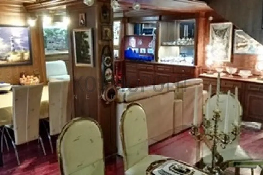 Sale, four bedroom apartment, 143m², Zemun Sve Podlokacije, Beograd