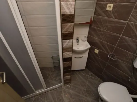 Izdavanje, dvosoban stan, 70m², Kumbor, Herceg Novi - image 4