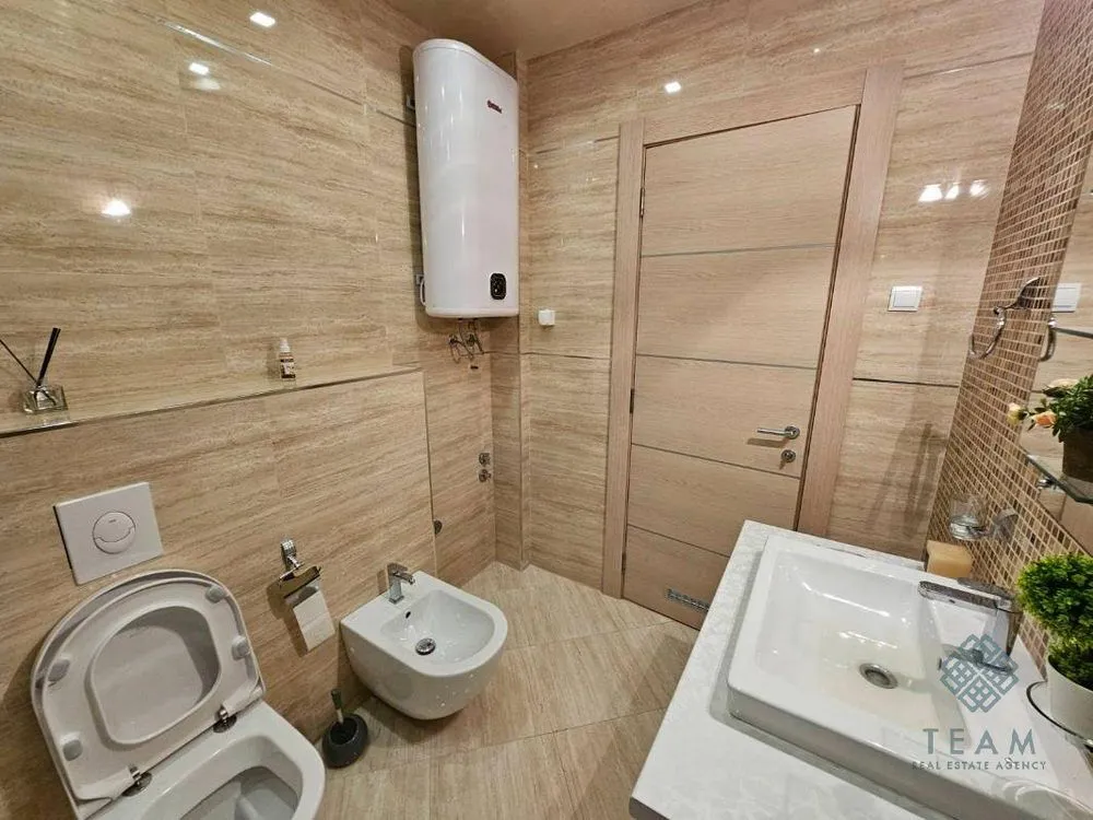 Prodaja, dvosoban stan, 104m², Budva, Crna Gora