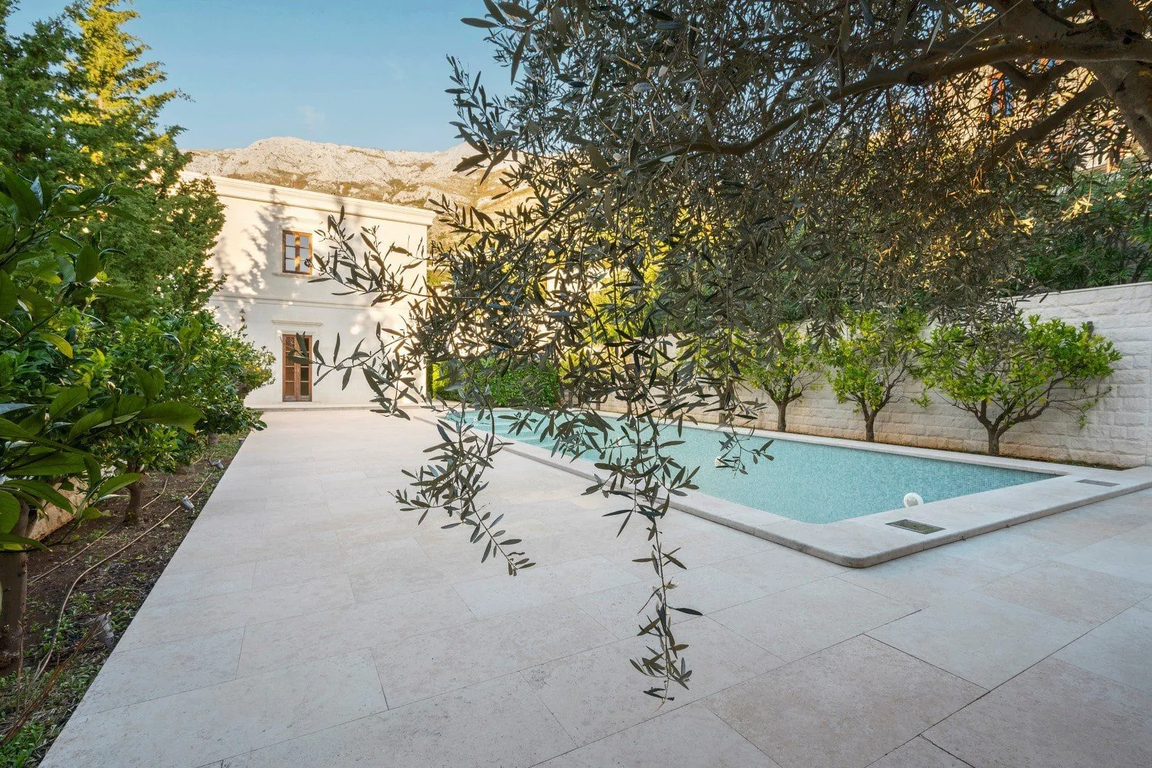 Sale, house, 470m², Reževići, Budva