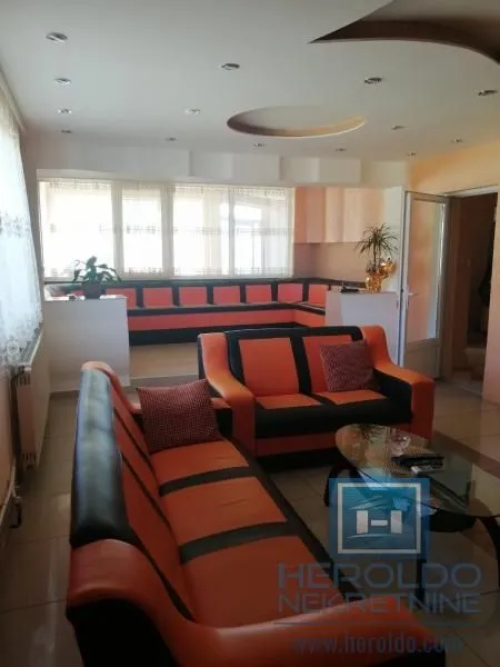 Sale, house, 459m², Batočina, Srbija