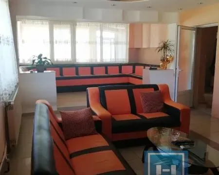 Prodaja, kuća, 459m², Batočina, Srbija - image 2