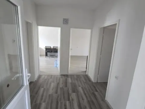 Izdavanje, poslovni prostor, 70m², Telep, Novi Sad Sve Podlokacije - image 15