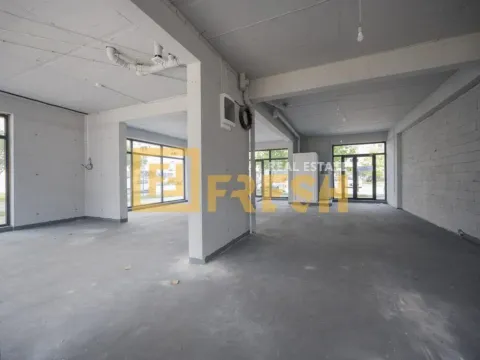 Izdavanje, poslovni prostor, 150m², Stari Aerodrom, Podgorica - image 4