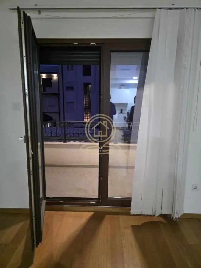 Rent, three bedroom apartment, 72m², Južni Bulevar, Vračar Sve Podlokacije