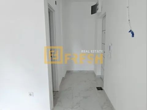 Prodaja, jednosoban stan, 42m², Krivi Most, Podgorica - image 9