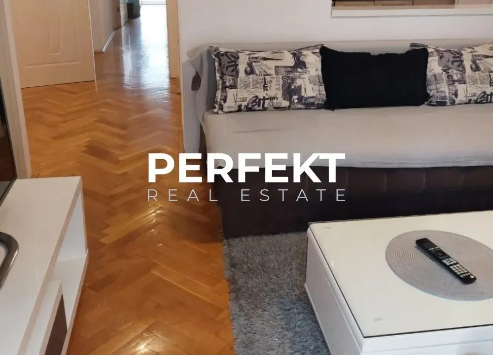 Izdavanje, dvosoban stan, 65m², Centar, Pančevo