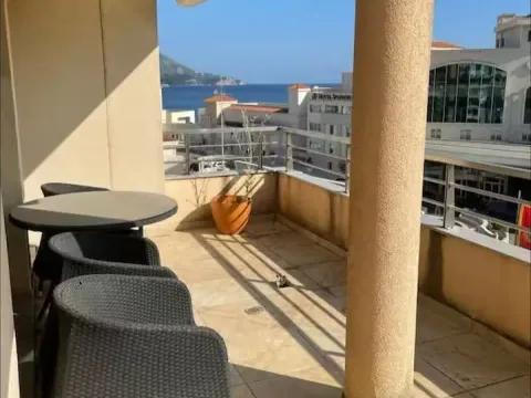 Rent, two bedroom apartment, 100m², Bečići, Budva - image 1