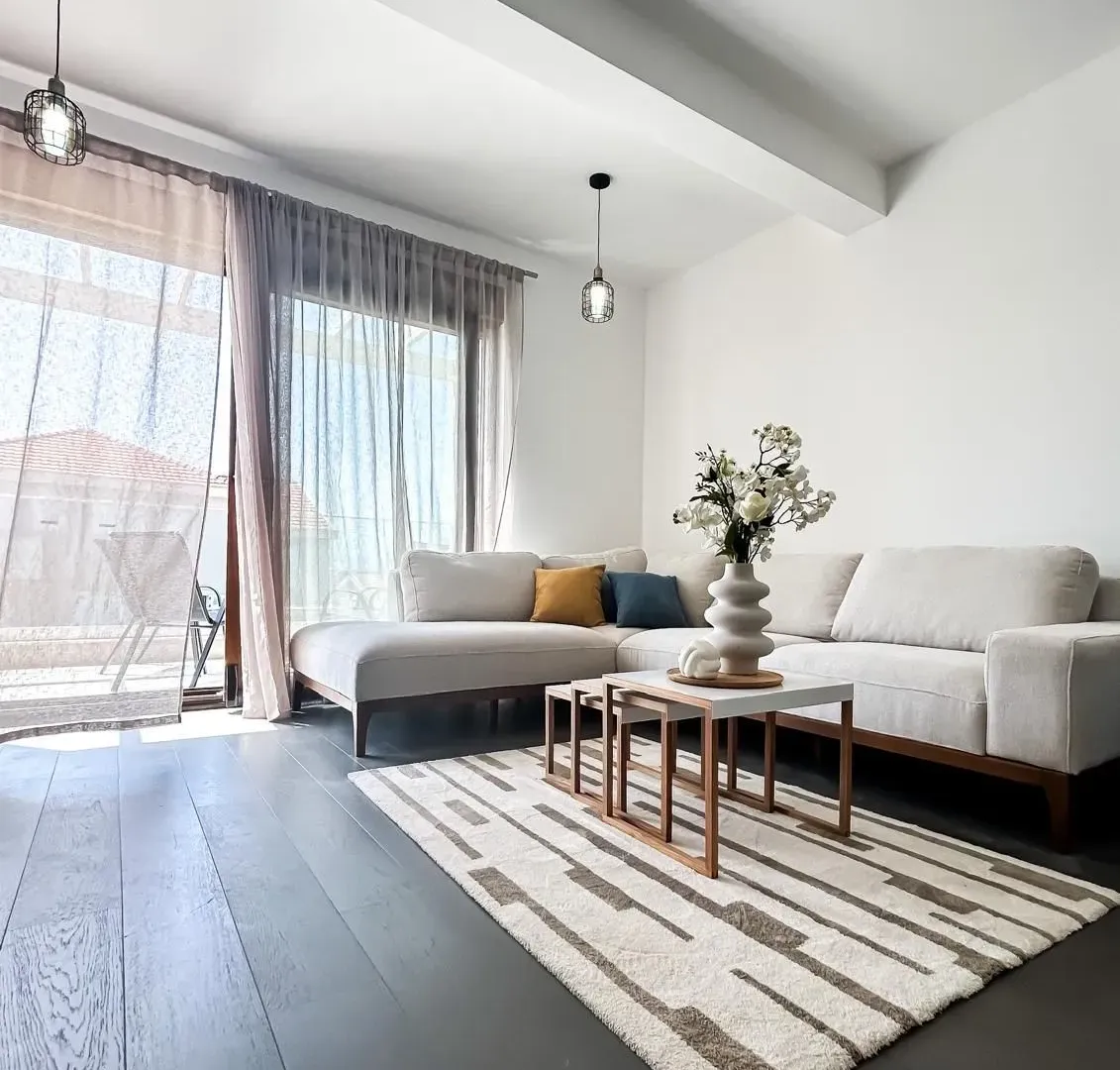 Izdavanje, dvosoban stan, 71m², Donja Lastva, Tivat