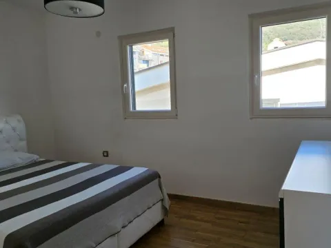Sale, two bedroom apartment, 77m², Petrovac, Budva - image 9