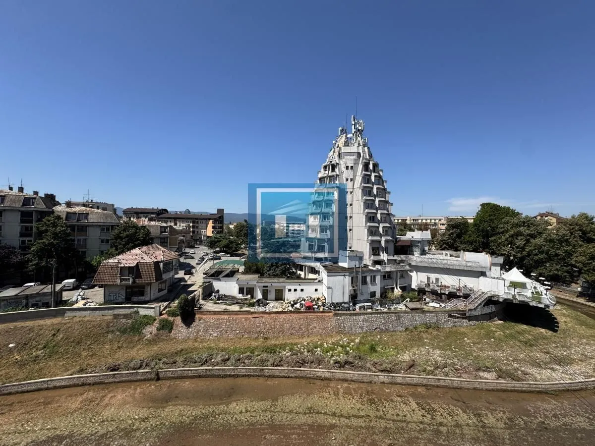 Prodaja, trosoban stan, 78m², Centar, Paraćin