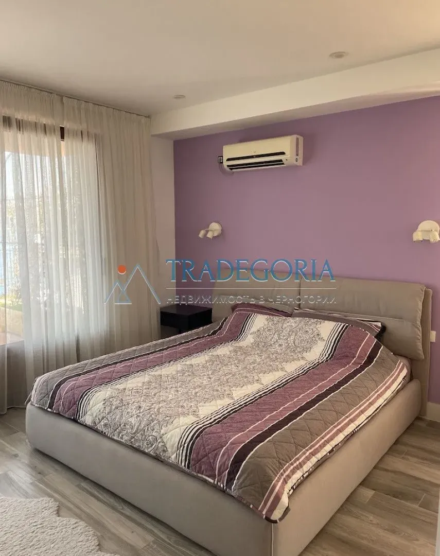 Prodaja, četvorosoban stan, 222m², Dobra Voda, Bar