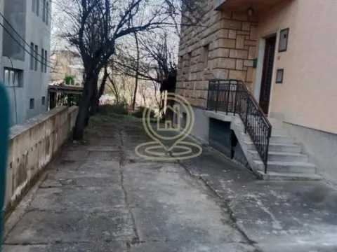 Prodaja, kuća, 194m², Centar, Vrnjačka Banja - image 9