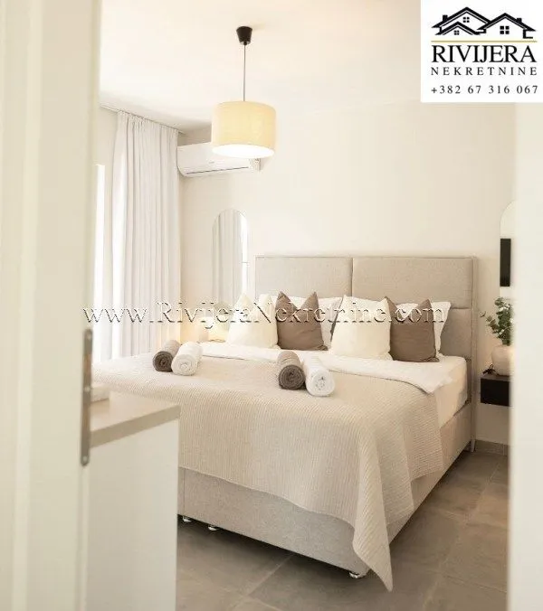 Prodaja, dvosoban stan, 98m², Tivat, Crna Gora