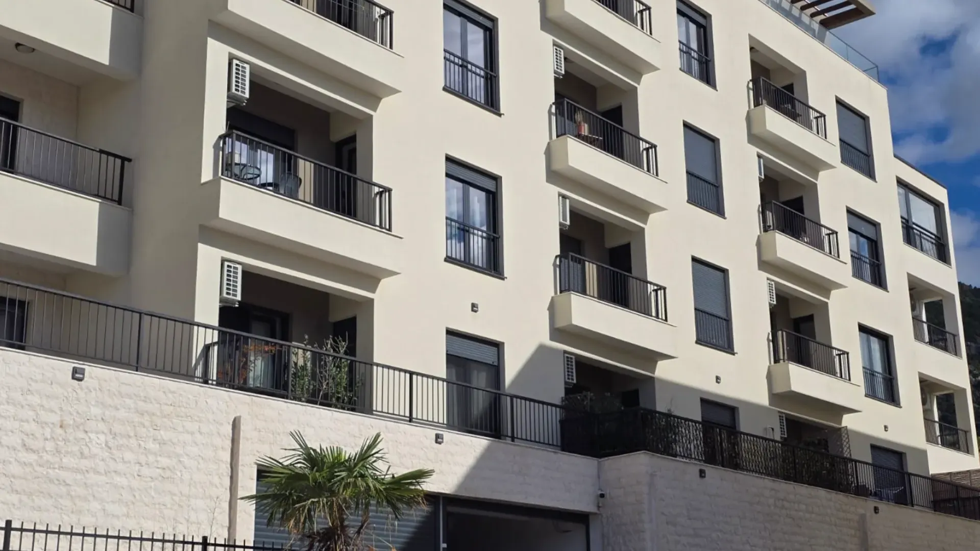 Rent, two bedroom apartment, 61m², Tivat, Crna Gora