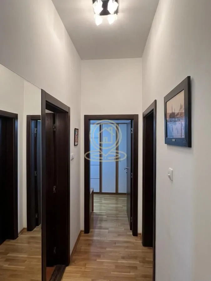 Prodaja, trosoban stan, 59m², Bulevar Oslobodjenja, Novi Sad Sve Podlokacije