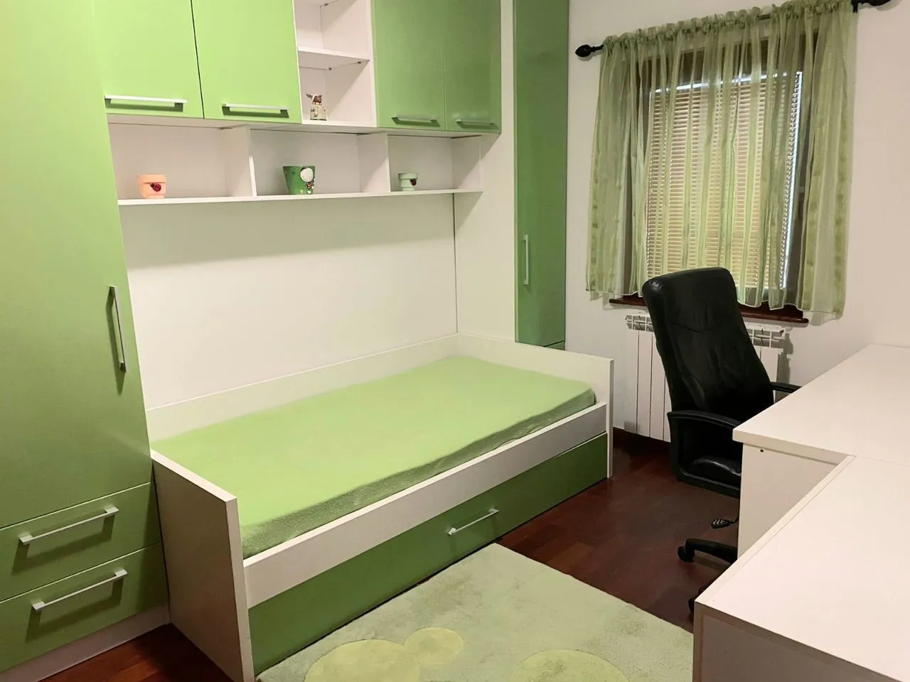 Rent, three bedroom apartment, 100m², Centar, Podgorica