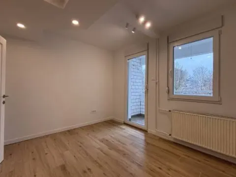 Izdavanje, poslovni prostor, 73m², Arena, Novi Beograd Sve Podlokacije - image 3