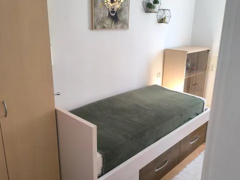 Izdavanje, jednosoban stan, 31m², Centar, Novi Sad - image 4