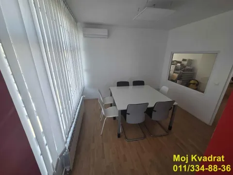 Rent, office space, 216m², Čačak, Srbija - image 4