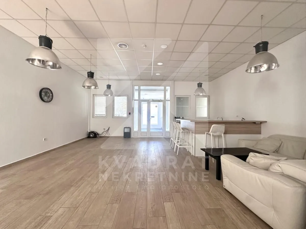 Rent, office space, 1850m², Zabjelo, Podgorica