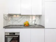 Izdavanje, garsonjera, 35m², Bečići, Budva - image 6