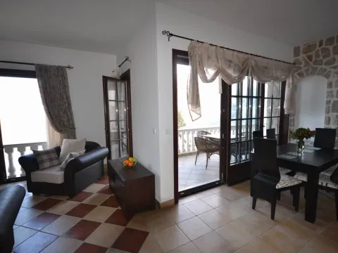 Prodaja, kuća, 235m², Kostanjica, Kotor - image 7