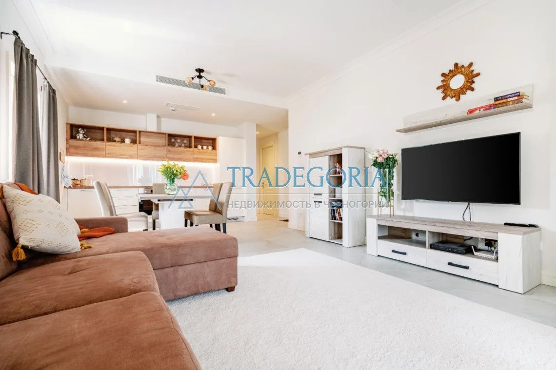 Prodaja, dvosoban stan, 85m², Radovići, Tivat