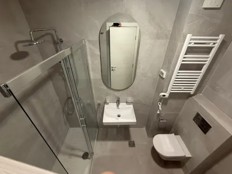 Izdavanje, dvosoban stan, 74m², Central Point, Podgorica - image 8