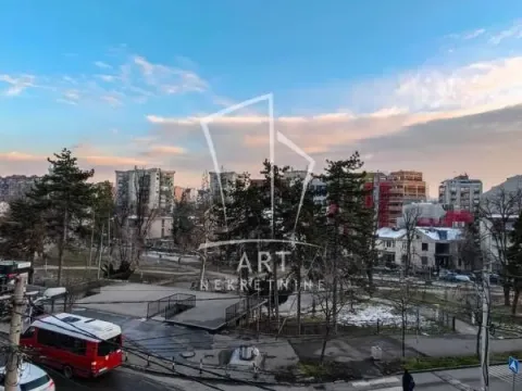 Sale, house, 450m², Neimar, Vračar Sve Podlokacije - image 3